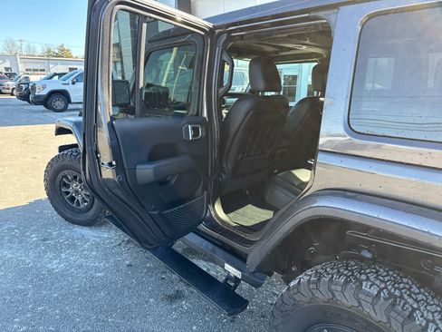Used 2021 Jeep Wrangler Unlimited Rubicon w/ Trailer Tow Package image 13
