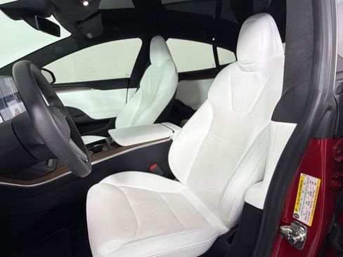 Used 2022 Tesla Model S image 5