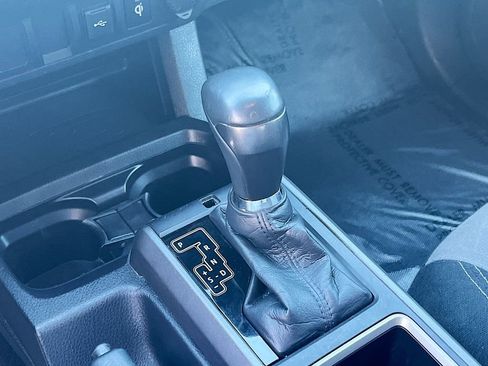 Used 2023 Toyota Tacoma TRD Off-Road image 17