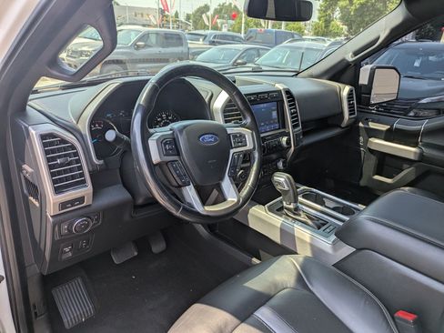 Used 2019 Ford F150 Platinum w/ Equipment Group 701A Luxury AWD/4WD image 16