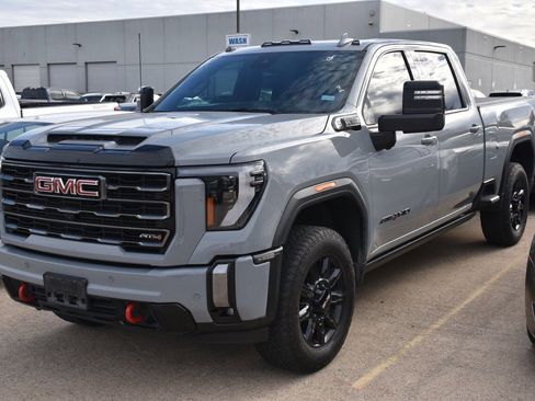 Used 2024 GMC Sierra 2500 AT4 w/ AT4 Premium Plus Package image 2