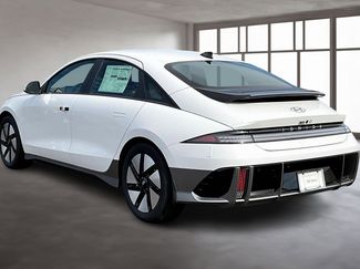 New 2025 Hyundai Ioniq 6 SE video 3