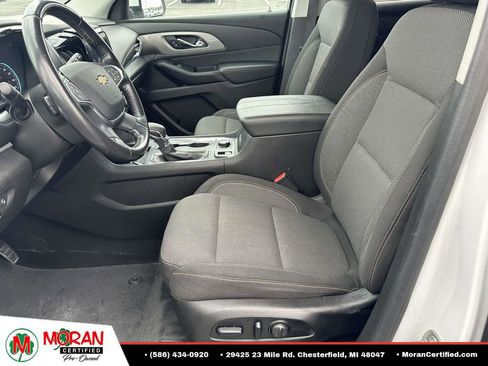 Used 2021 Chevrolet Traverse LT FWD image 19