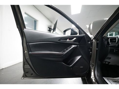 Used 2014 MAZDA MAZDA3 i Grand Touring image 16