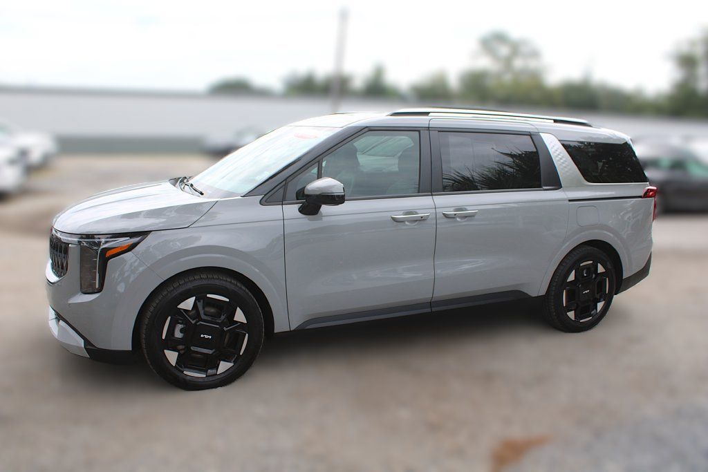 Certified 2025 Kia Carnival EX FWD image 21