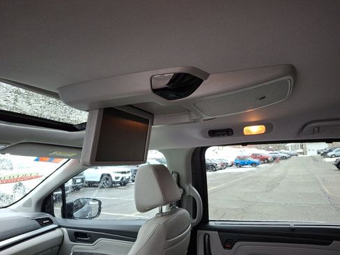 Used 2019 Honda Odyssey Touring image 13