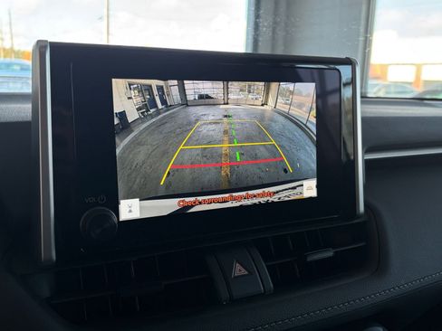 Used 2025 Toyota RAV4 LE image 23