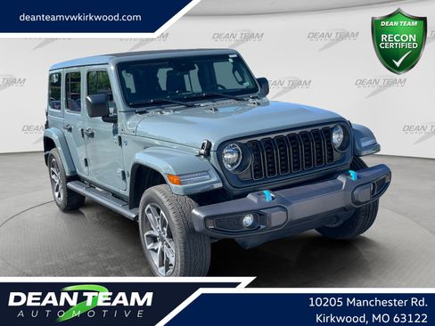 Used 2024 Jeep Wrangler Unlimited w/ Convenience Group AWD/4WD image 1