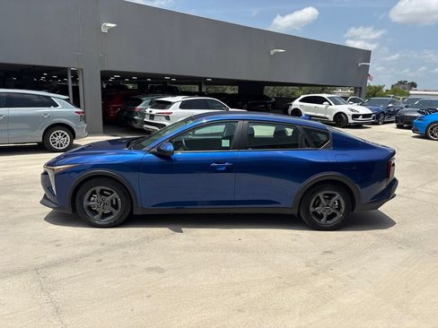 Used 2025 Kia K4 FWD image 9