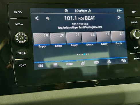 Used 2025 Volkswagen Jetta SE image 21