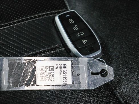 Used 2016 Honda Civic Touring image 30