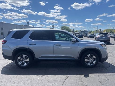 Used 2023 Honda Pilot EX-L image 4