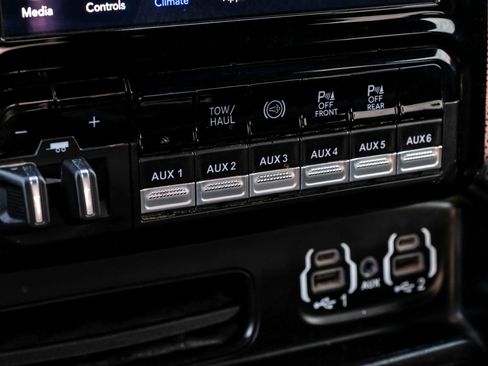 Used 2020 RAM 3500 Limited image 25