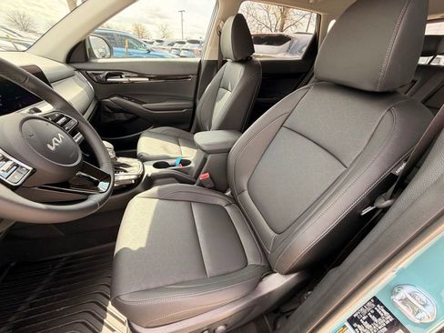 New 2026 Kia Seltos EX FWD image 12