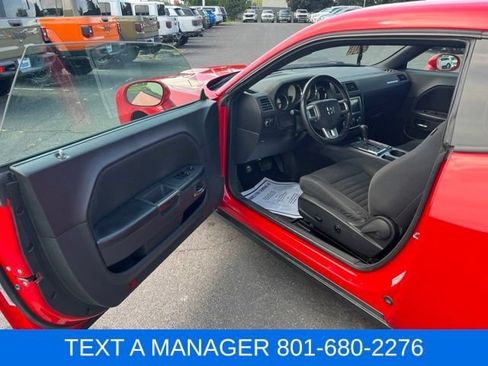 Used 2014 Dodge Challenger SXT RWD image 11