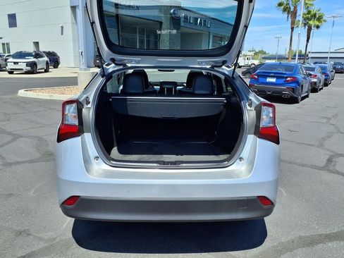 Used 2019 Toyota Prius XLE w/ Carpet Mat Package FWD image 15