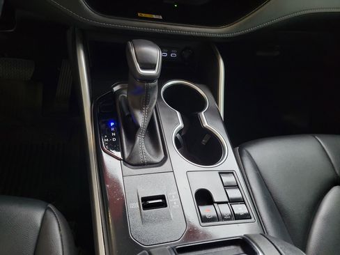 Used 2024 Toyota Highlander XLE image 23