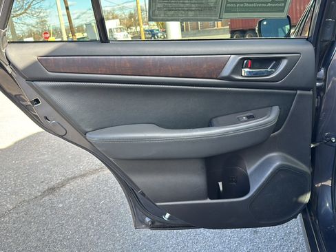 Used 2015 Subaru Outback 2.5i Limited w/ Popular Package #4 image 18