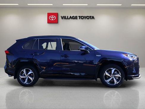 Certified 2021 Toyota RAV4 SE w/ Weather & Moonroof Package AWD/4WD image 6