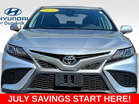 Used 2022 Toyota Camry SE FWD image 2