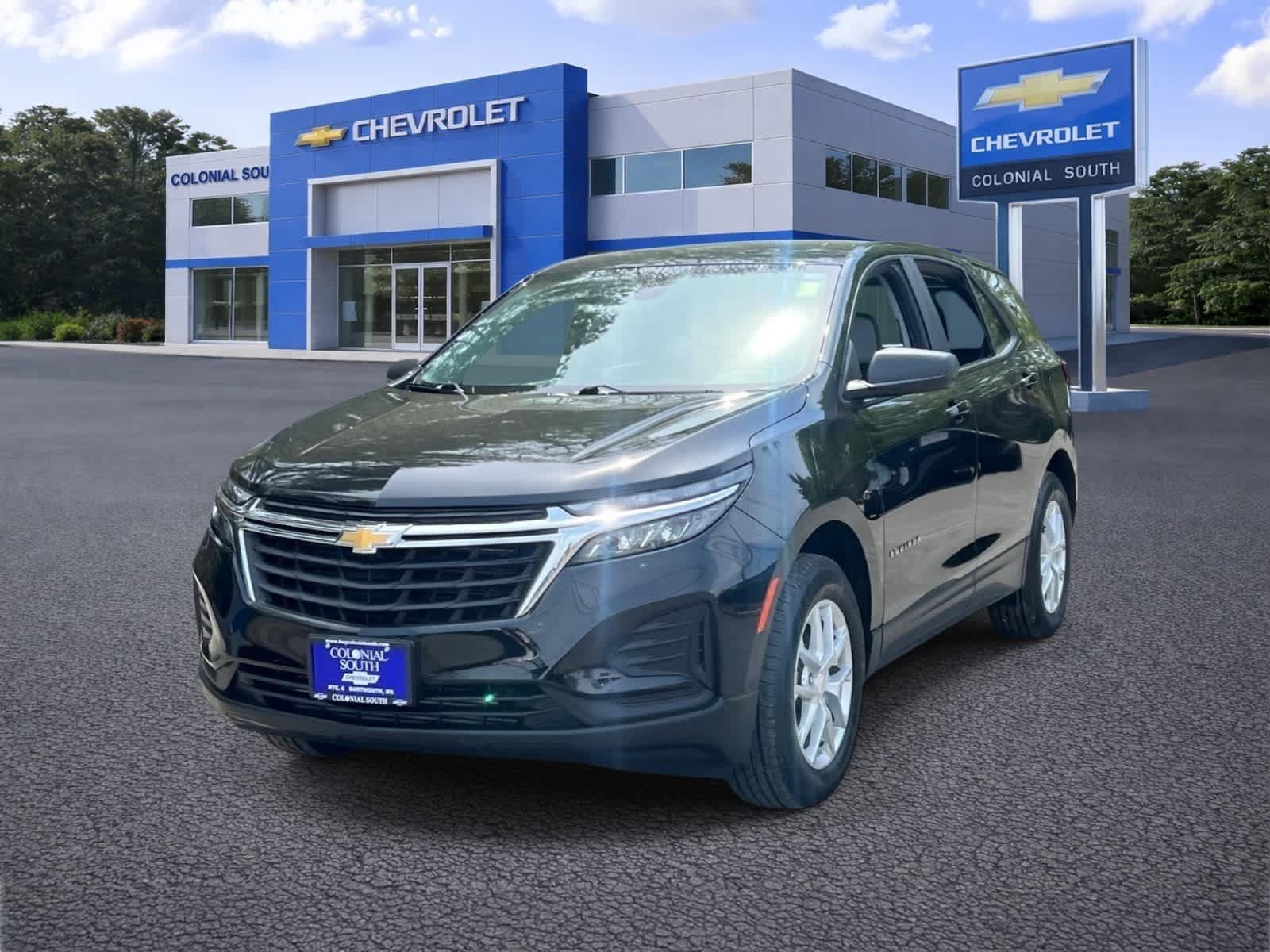 Certified 2023 Chevrolet Equinox LS w/ Driver Confidence II Package AWD/4WD image 2