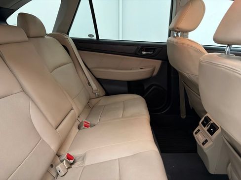 Used 2018 Subaru Outback 3.6R Limited AWD/4WD image 28