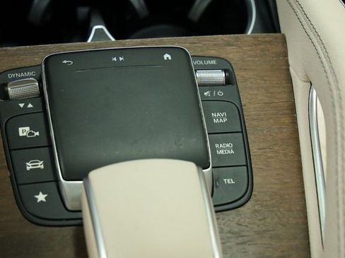 Used 2021 Mercedes-Benz GLE 350 w/ 3rd Row Seat Package image 26