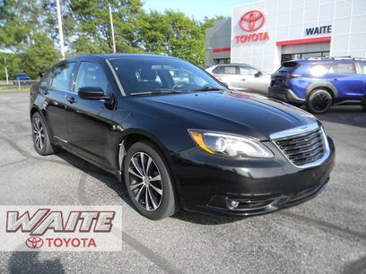 Used 2013 Chrysler 200 Touring w/ S Exterior Appearance Pkg