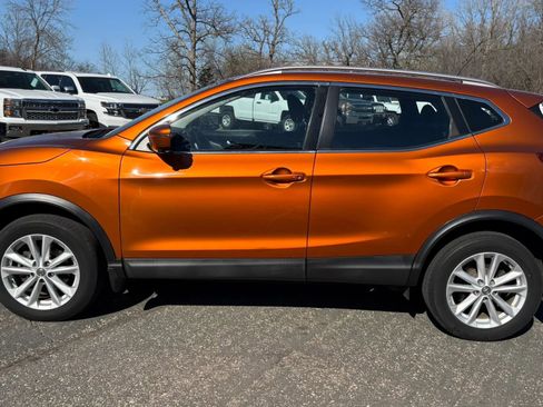 Used 2017 Nissan Rogue Sport SV w/ SV Premium Package image 5