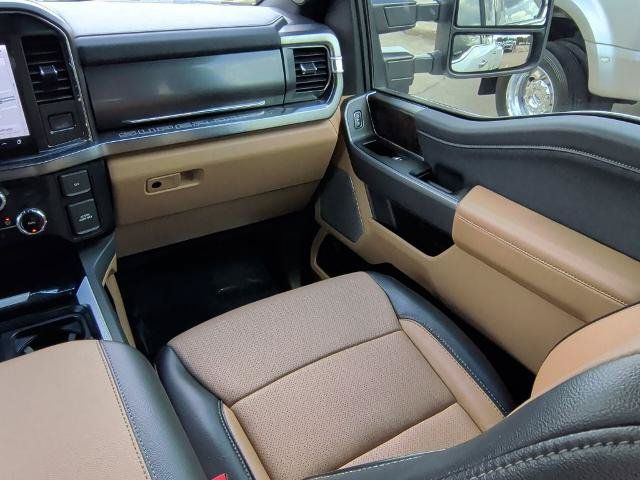 Certified 2025 Ford F450 Lariat w/ Lariat Ultimate Package AWD/4WD image 12