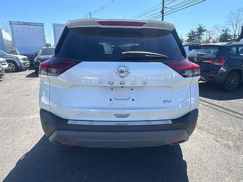 Used 2021 Nissan Rogue SV image 6