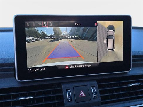 Used 2020 Audi Q5 e Prestige w/ Prestige Package image 30