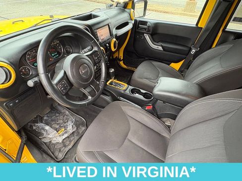 Used 2015 Jeep Wrangler Unlimited Rubicon w/ Connectivity Group image 15