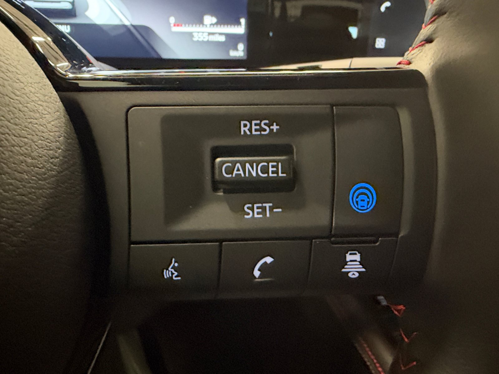 Used 2026 Nissan Kicks SR FWD image 32