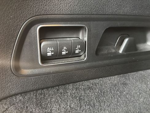 Used 2025 Mercedes-Benz GLS 450 4MATIC image 25