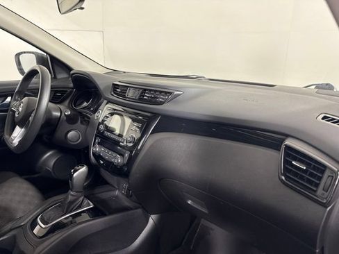 Used 2017 Nissan Rogue Sport SV AWD/4WD image 30