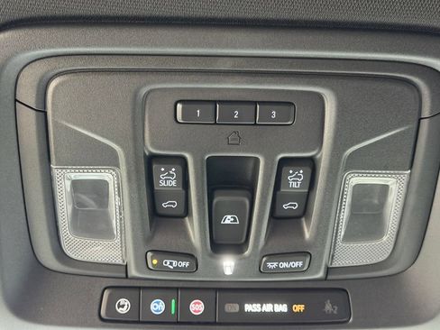 Used 2022 GMC Sierra 2500 AT4 w/ AT4 Premium Plus Package AWD/4WD image 56