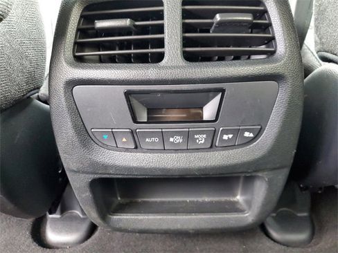 Used 2022 Honda Pilot Sport image 12