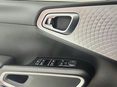 Used 2023 Kia Soul S image 23