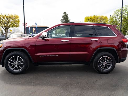 Used 2018 Jeep Grand Cherokee Limited AWD/4WD image 12