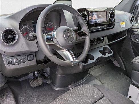 New 2025 Mercedes-Benz Sprinter 2500 image 3
