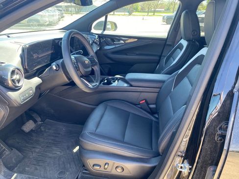 Used 2024 Chevrolet Blazer EV LT AWD/4WD image 11