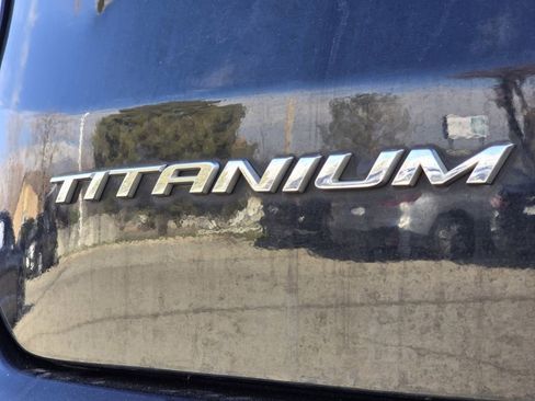 Used 2022 Ford Edge Titanium image 27