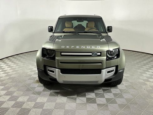 Used 2023 Land Rover Defender 110 SE image 7