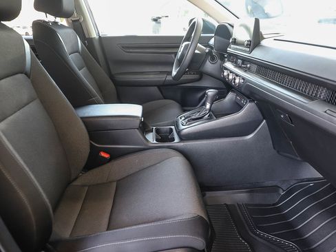 Certified 2025 Honda CR-V EX image 19