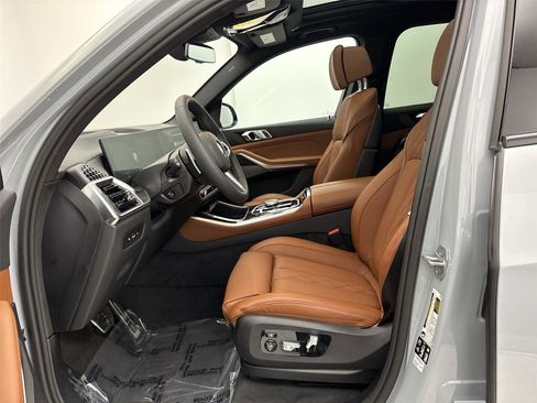 New 2026 BMW X5 xDrive40i w/ M Sport Package image 25