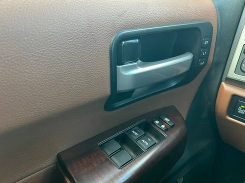 Used 2016 Toyota Sequoia Platinum AWD/4WD image 20