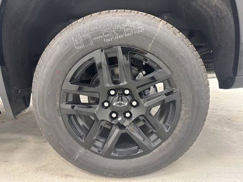New 2026 Chevrolet Silverado 1500 RST w/ Dark Appearance Package AWD/4WD image 39