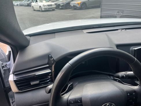 Used 2025 Toyota Camry SE FWD image 29