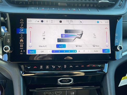 New 2026 Jeep Grand Cherokee Altitude AWD/4WD image 17